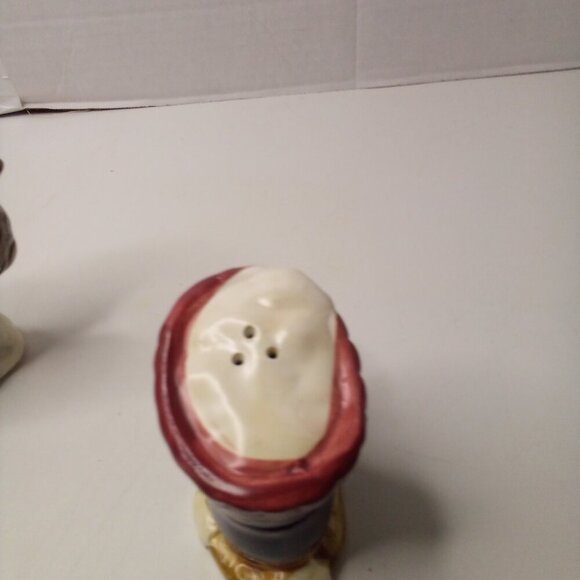 Squirrel Ice Skate Boot Salt Pepper Shakers Ceramic Chipped - Picture 12 of 16